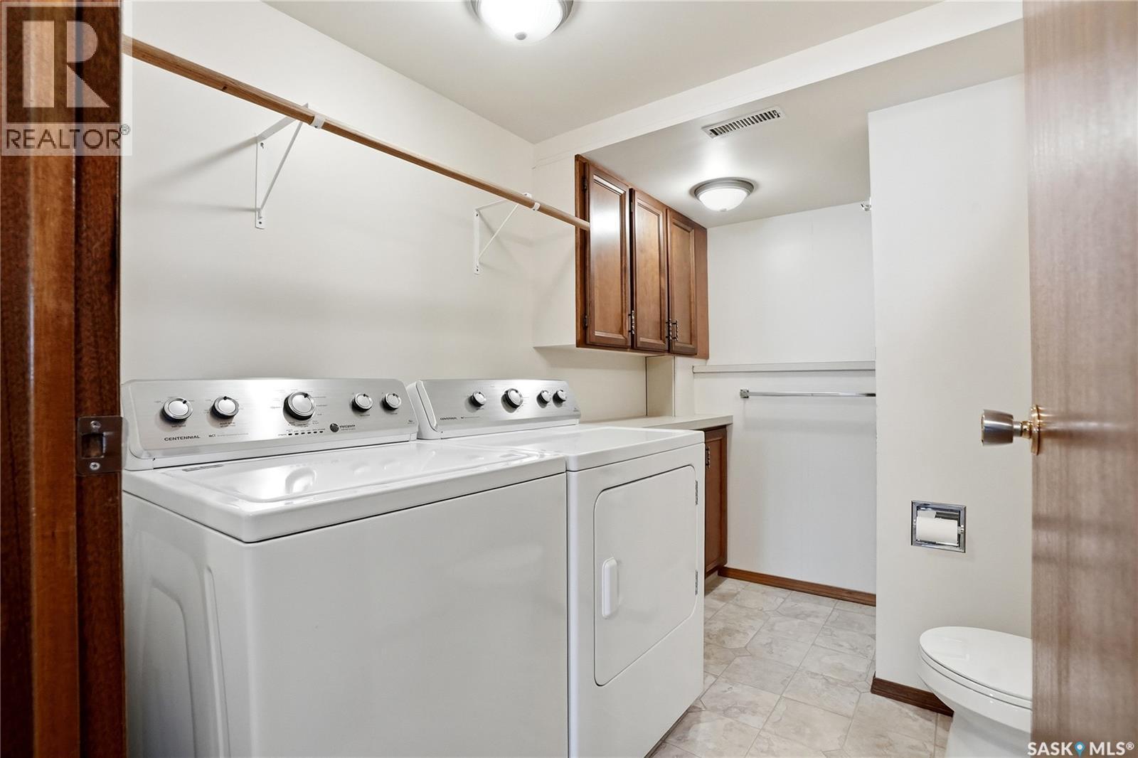 227 Flavelle Crescent, Saskatoon, SK - Indoor Photo Showing Laundry Room