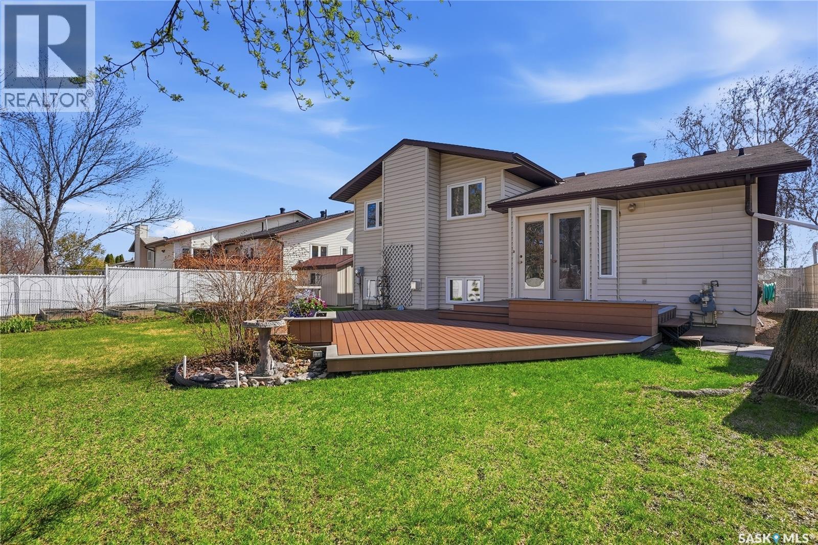 227 Flavelle Crescent, Saskatoon, SK - Outdoor With Deck Patio Veranda
