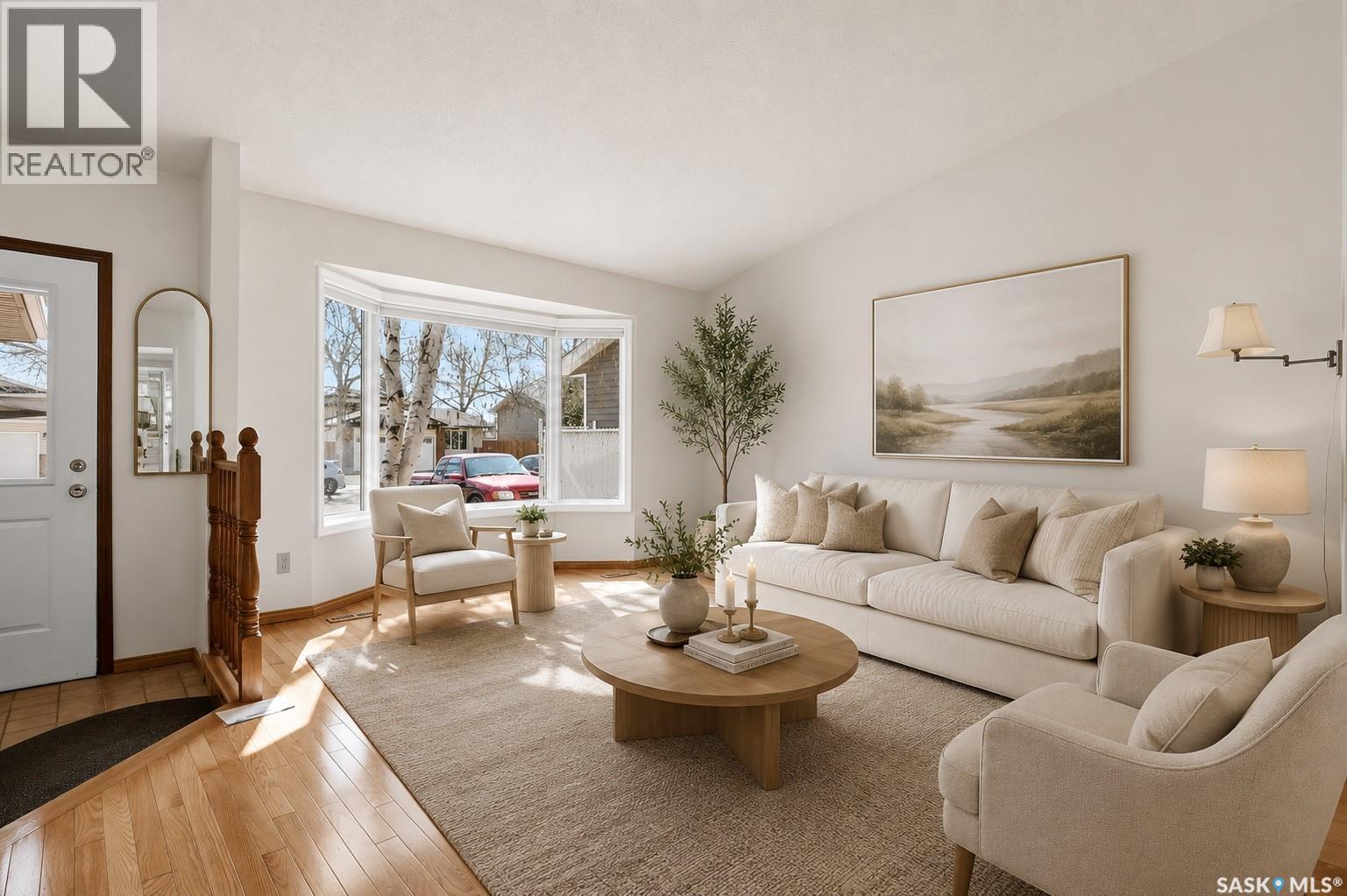 227 Flavelle Crescent, Saskatoon, SK - Indoor Photo Showing Living Room