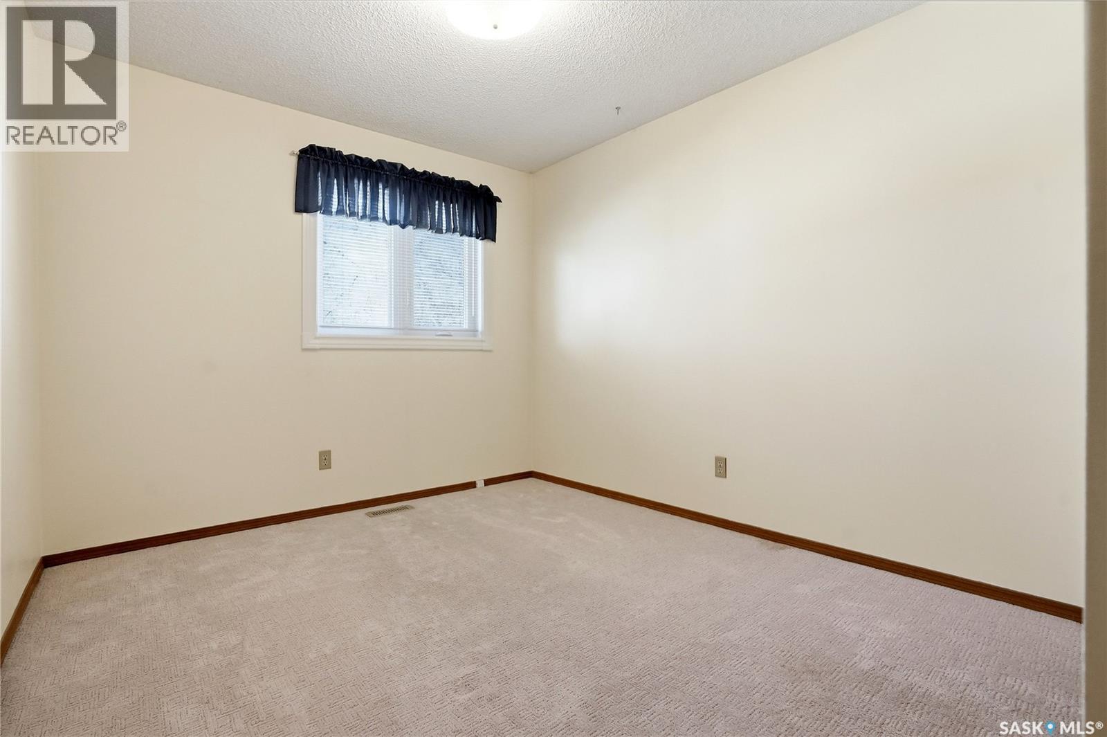 227 Flavelle Crescent, Saskatoon, SK - Indoor Photo Showing Other Room
