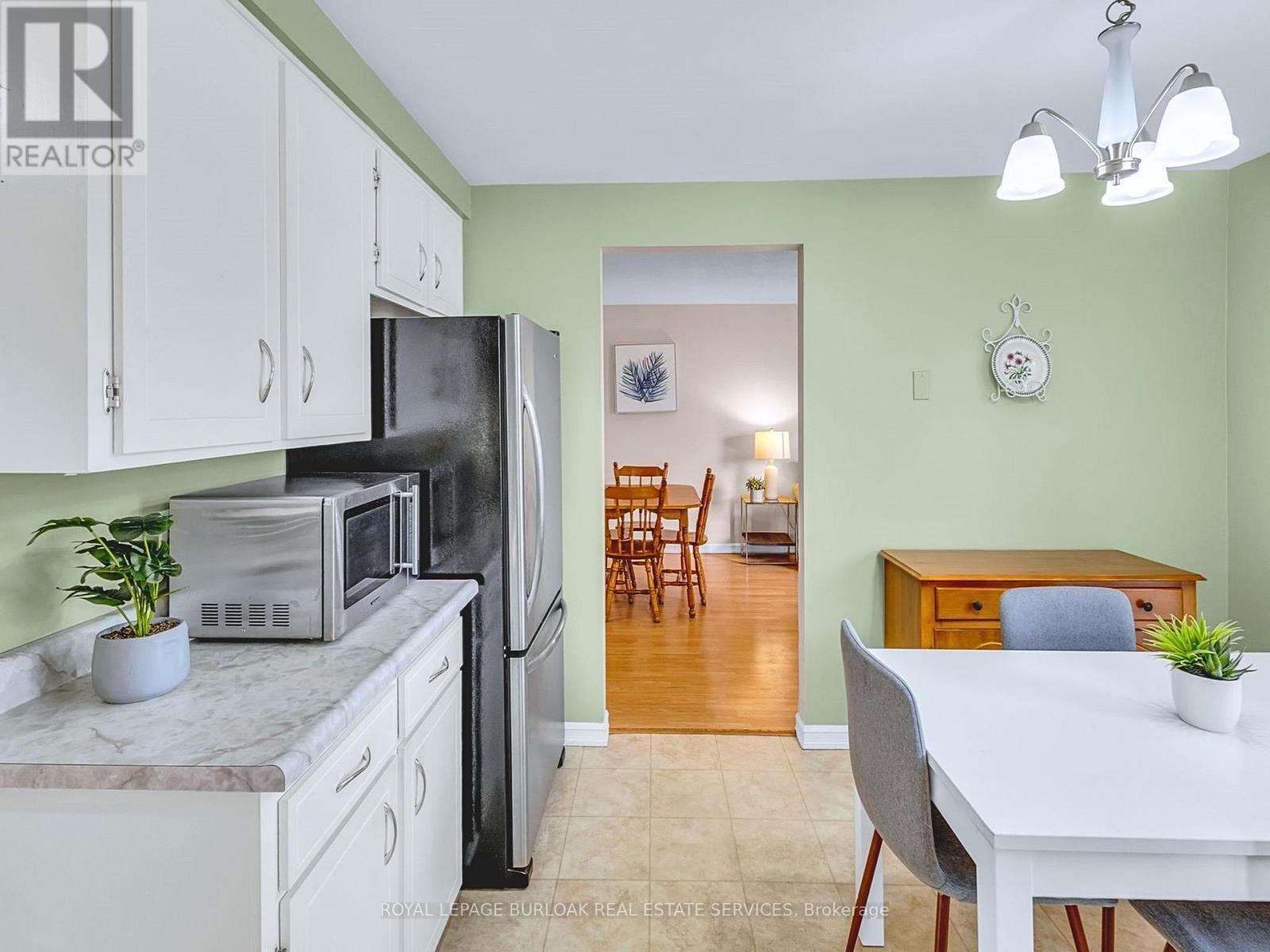 3 - 28 Underhill Crescent, Kitchener, ON - Indoor
