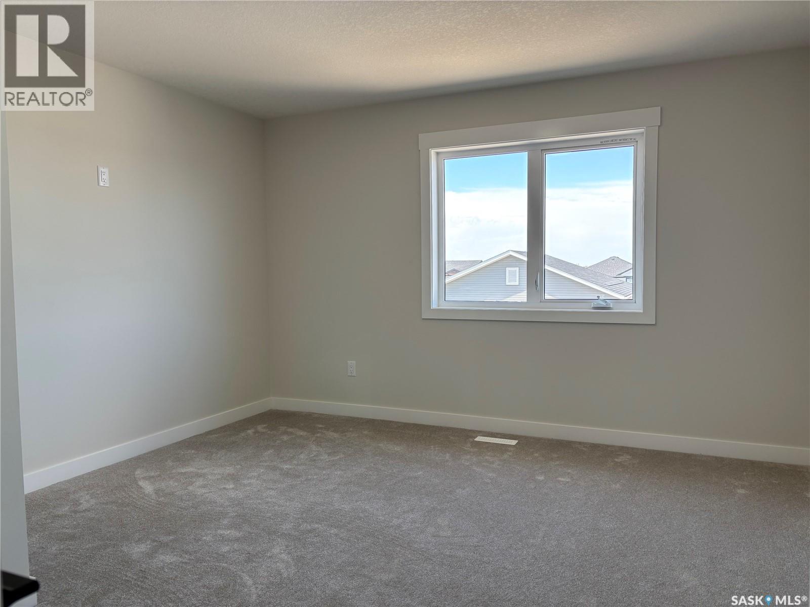 222 Veterans Drive, Warman, SK - Indoor Photo Showing Other Room