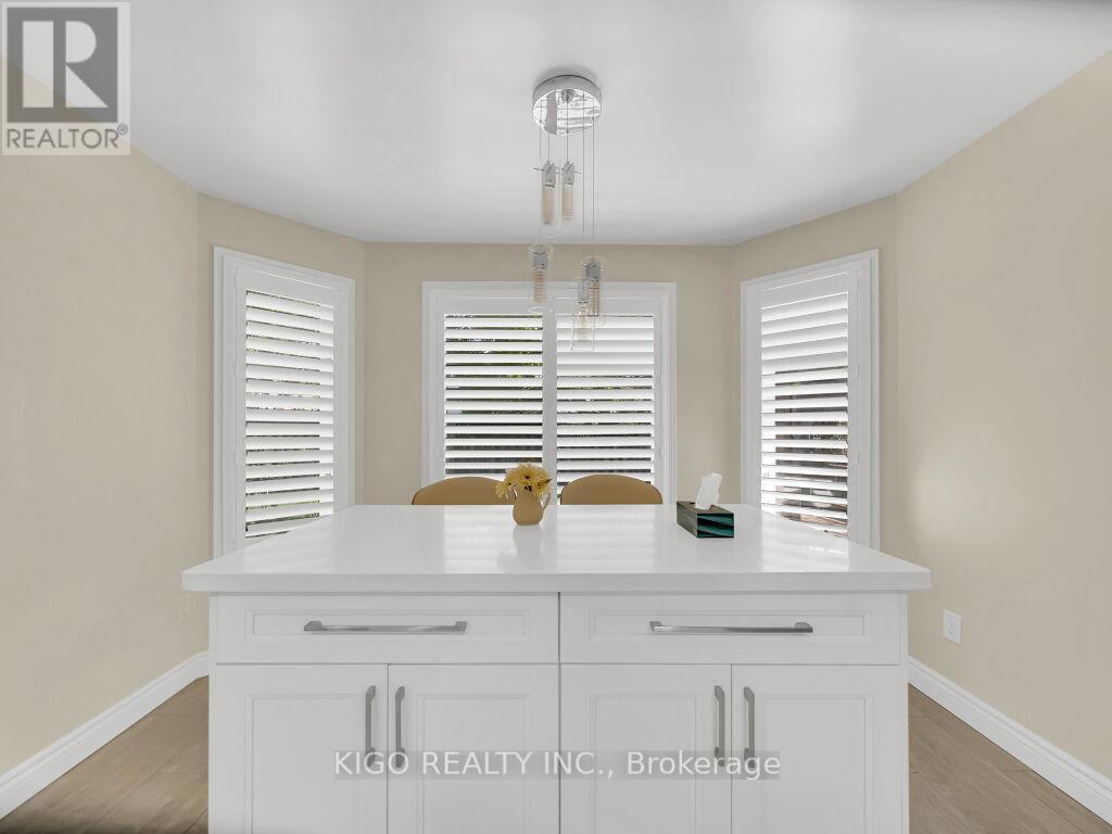 16 Glennie Court, Cambridge, ON - Indoor Photo Showing Other Room