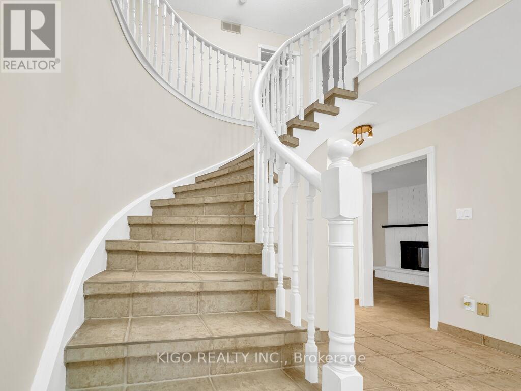 16 Glennie Court, Cambridge, ON - Indoor Photo Showing Other Room