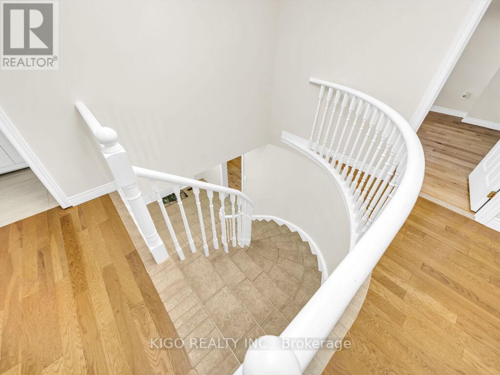 16 Glennie Court, Cambridge, ON - Indoor Photo Showing Other Room