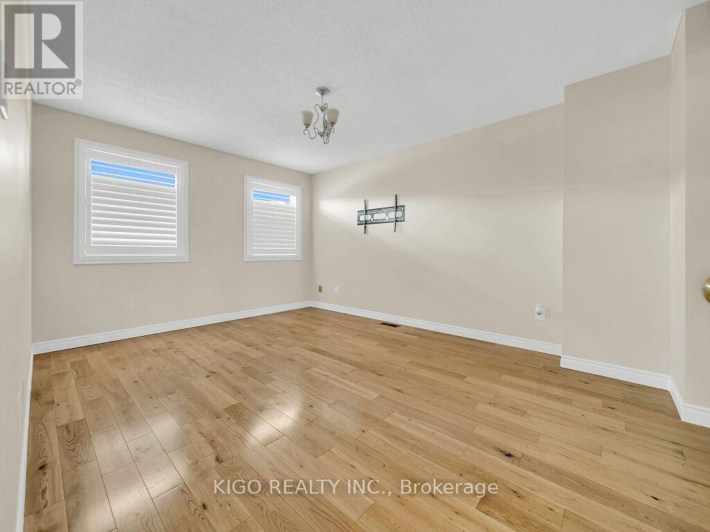 16 Glennie Court, Cambridge, ON - Indoor Photo Showing Other Room