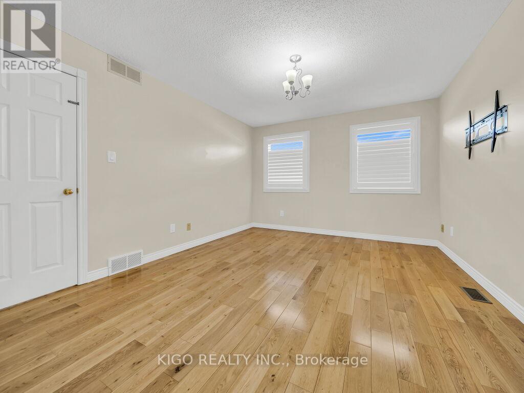 16 Glennie Court, Cambridge, ON - Indoor Photo Showing Other Room