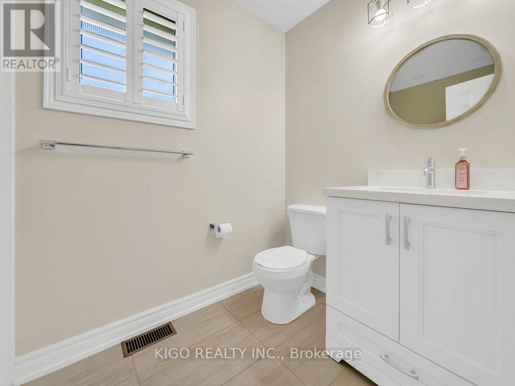 16 Glennie Court, Cambridge, ON - Indoor Photo Showing Bathroom