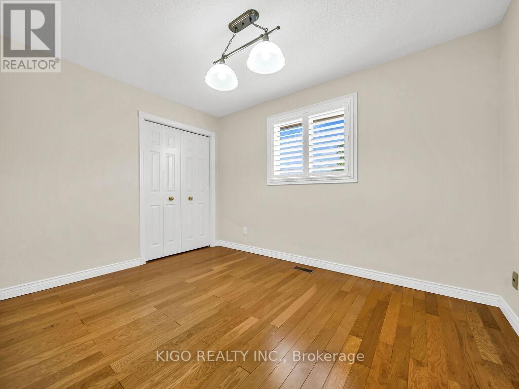 16 Glennie Court, Cambridge, ON - Indoor Photo Showing Other Room
