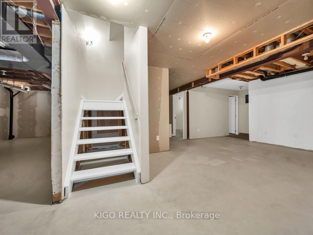 16 Glennie Court, Cambridge, ON - Indoor Photo Showing Basement