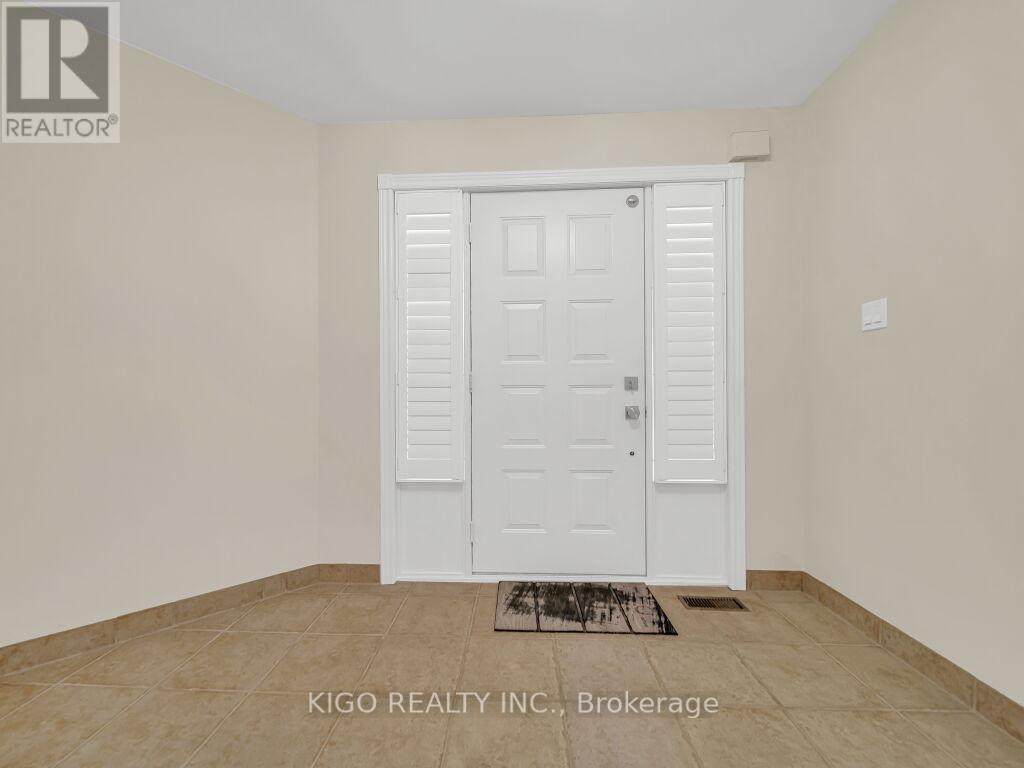 16 Glennie Court, Cambridge, ON - Indoor Photo Showing Other Room