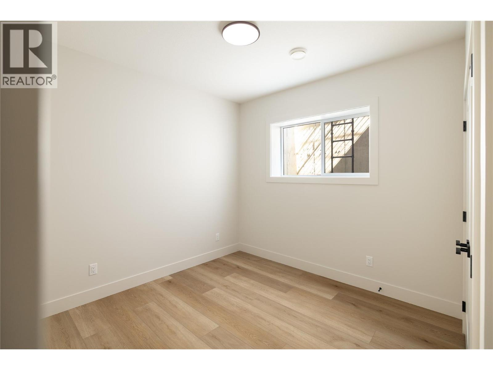 2125 Montenegro Drive, Kelowna, BC - Indoor Photo Showing Other Room