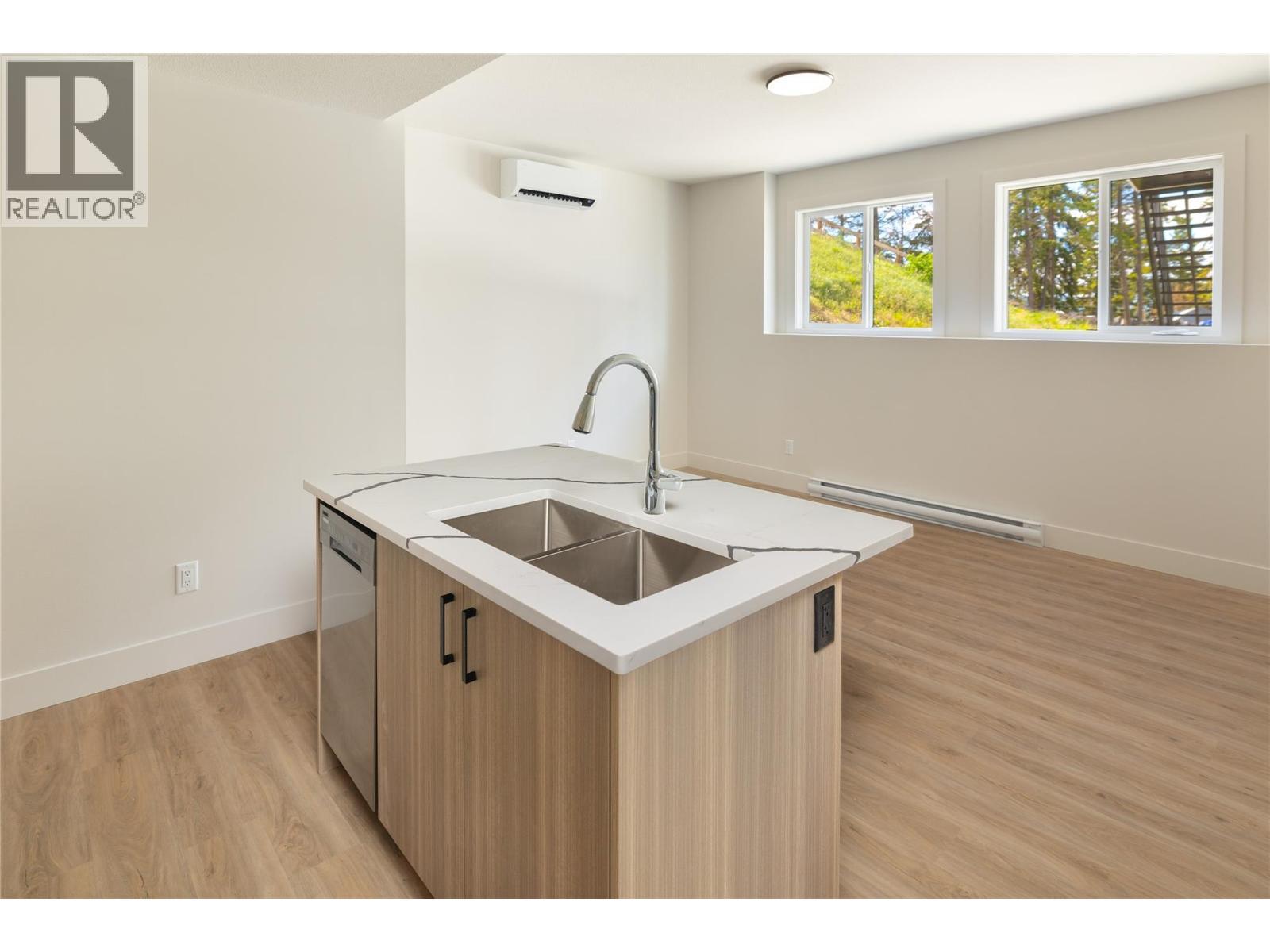 2125 Montenegro Drive, Kelowna, BC - Indoor Photo Showing Kitchen With Double Sink