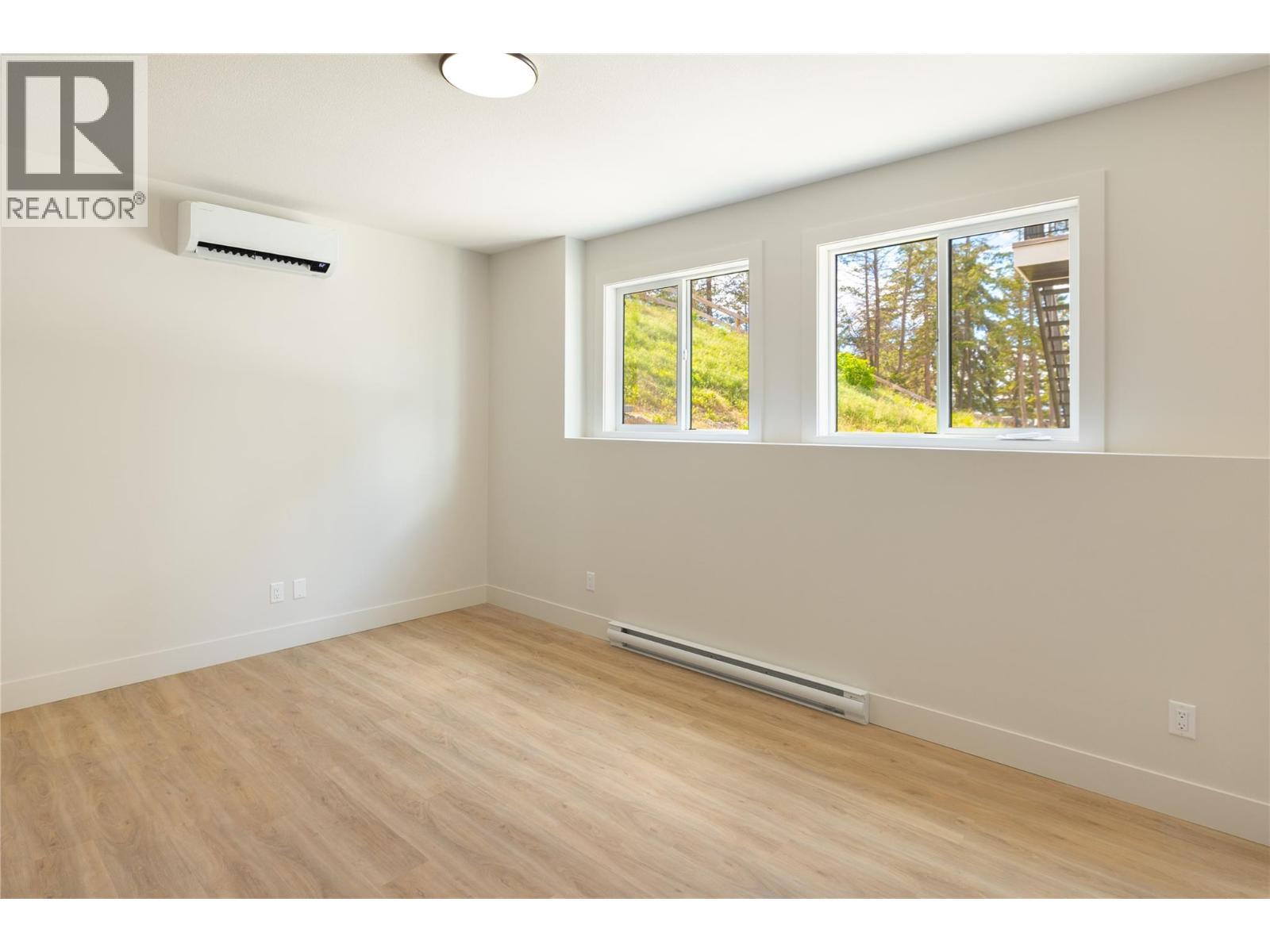 2125 Montenegro Drive, Kelowna, BC - Indoor Photo Showing Other Room