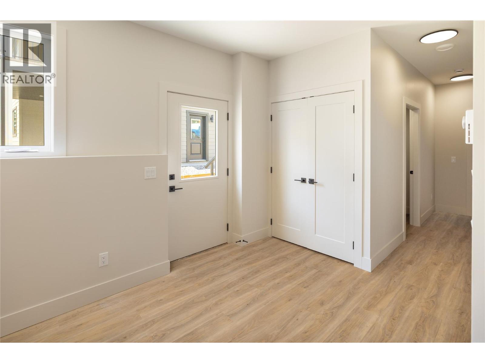 2125 Montenegro Drive, Kelowna, BC - Indoor Photo Showing Other Room