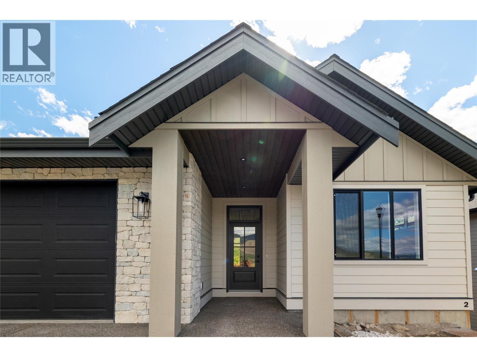 2125 Montenegro Drive, Kelowna, BC - Outdoor With Exterior