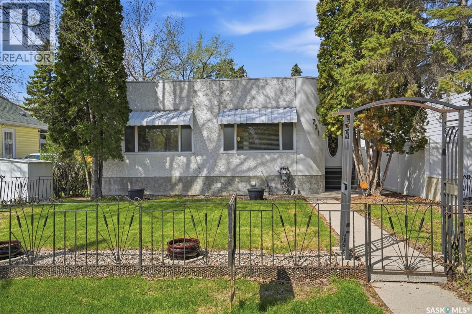 721 H Avenue S, Saskatoon, SK - Outdoor