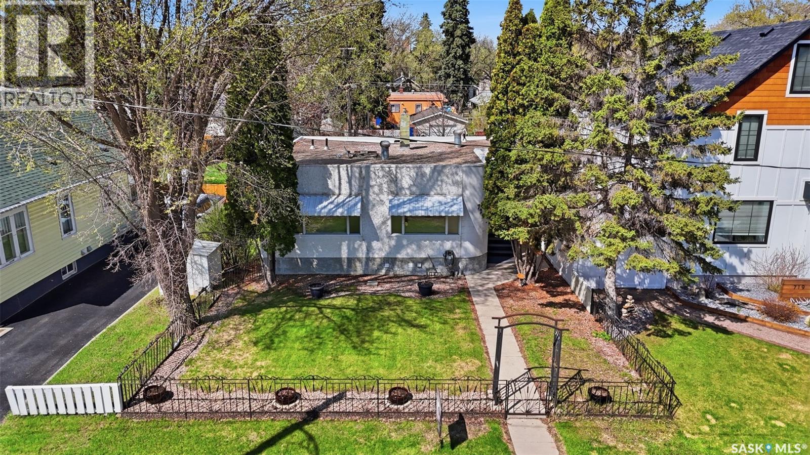 721 H Avenue S, Saskatoon, SK - Outdoor