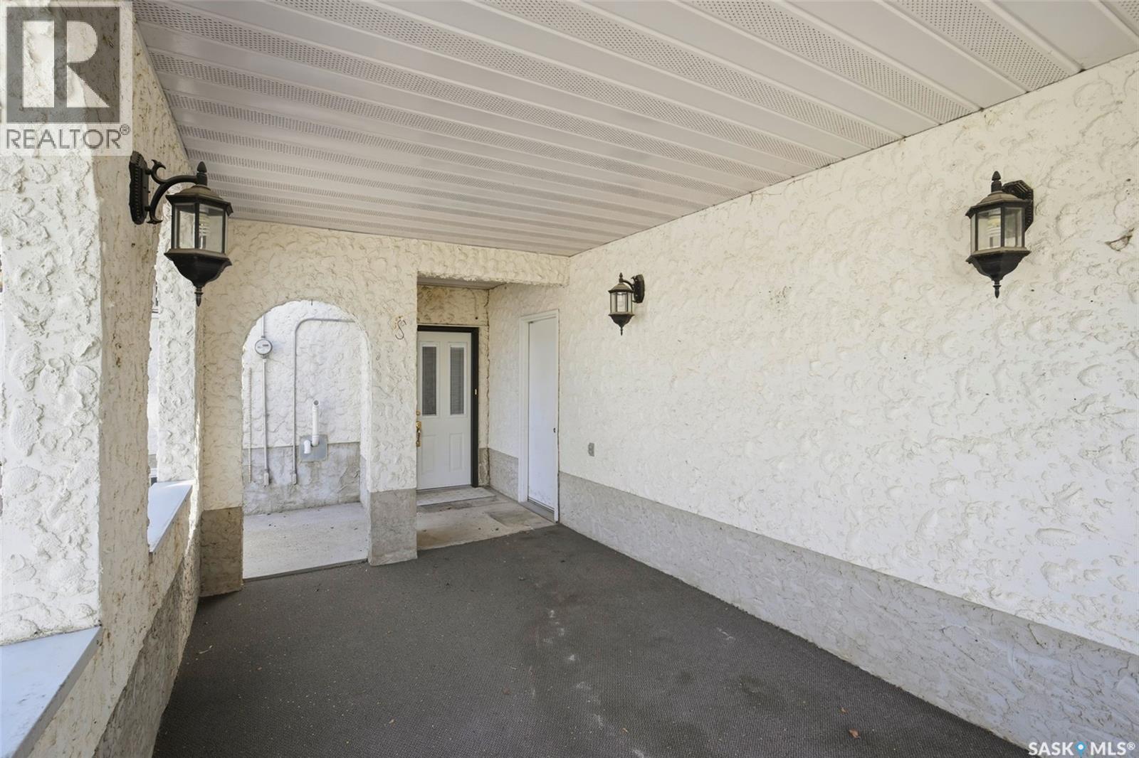 721 H Avenue S, Saskatoon, SK - Outdoor