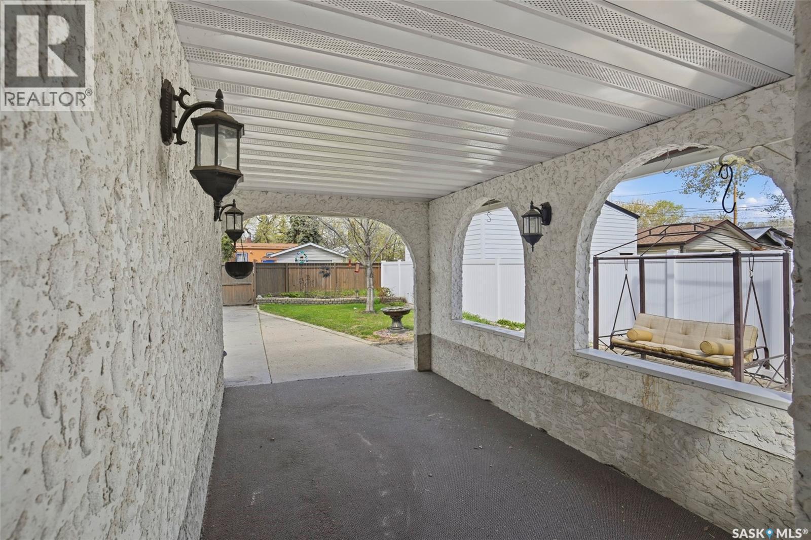 721 H Avenue S, Saskatoon, SK - Outdoor