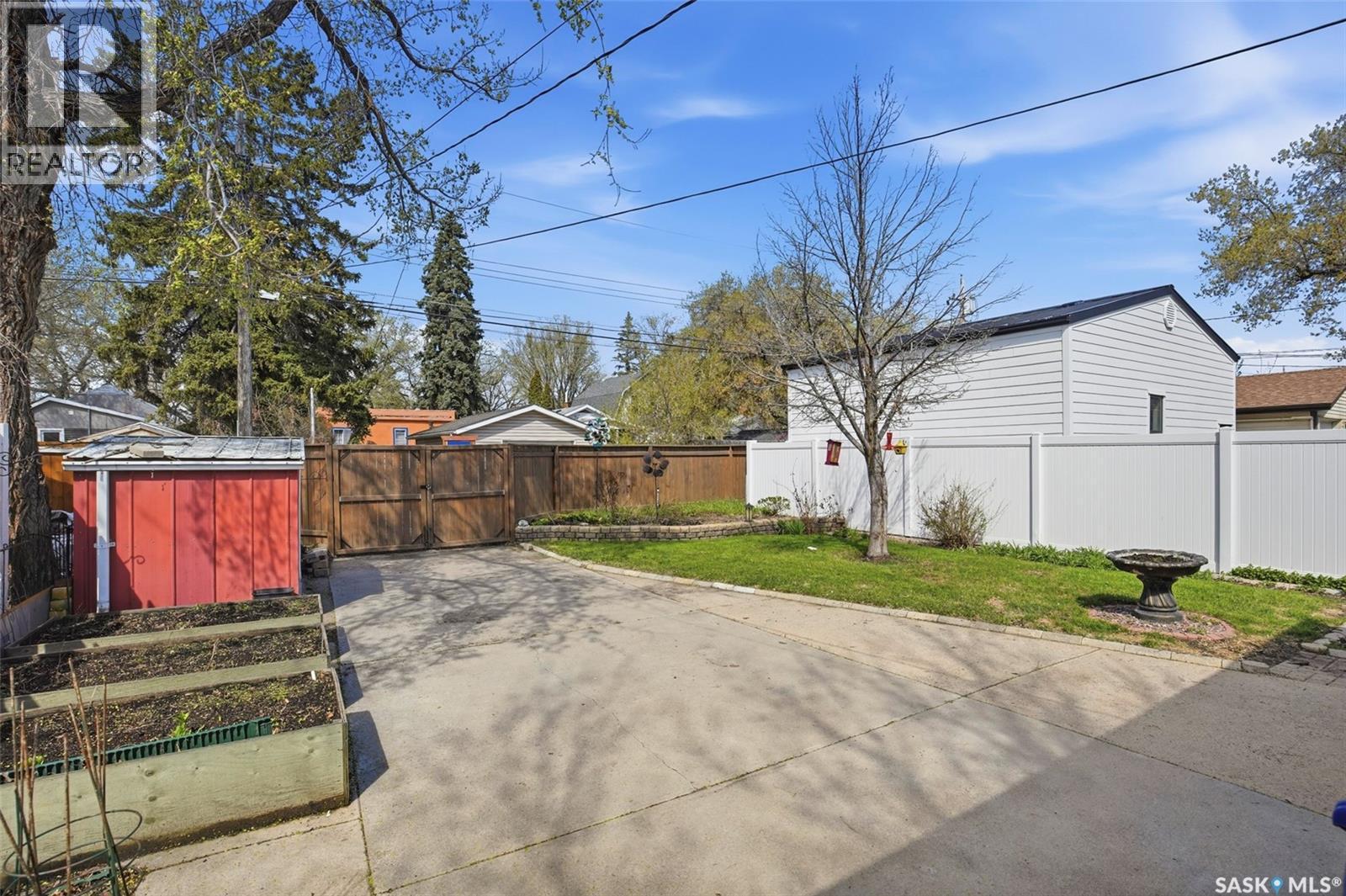 721 H Avenue S, Saskatoon, SK - Outdoor