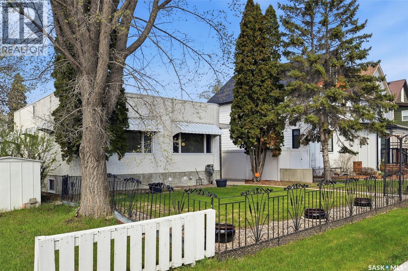 721 H Avenue S, Saskatoon, SK - Outdoor