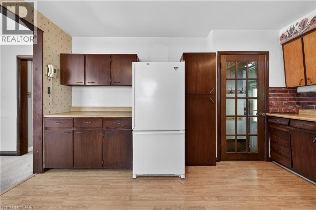 16 Brodick Street, Hamilton, ON - Indoor Photo Showing Kitchen