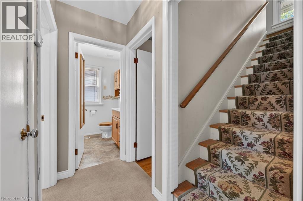 16 Brodick Street, Hamilton, ON - Indoor Photo Showing Other Room