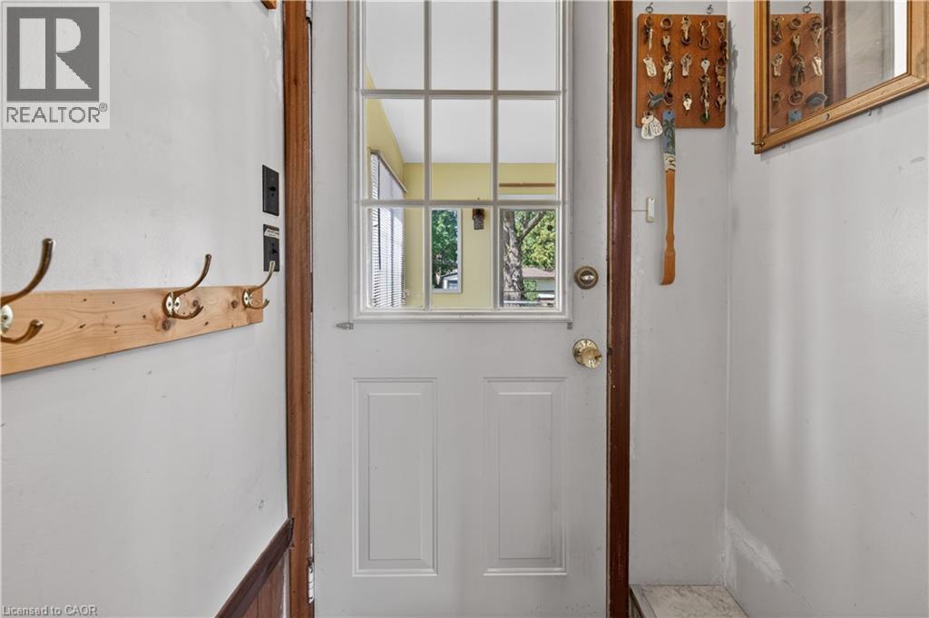 16 Brodick Street, Hamilton, ON - Indoor Photo Showing Other Room