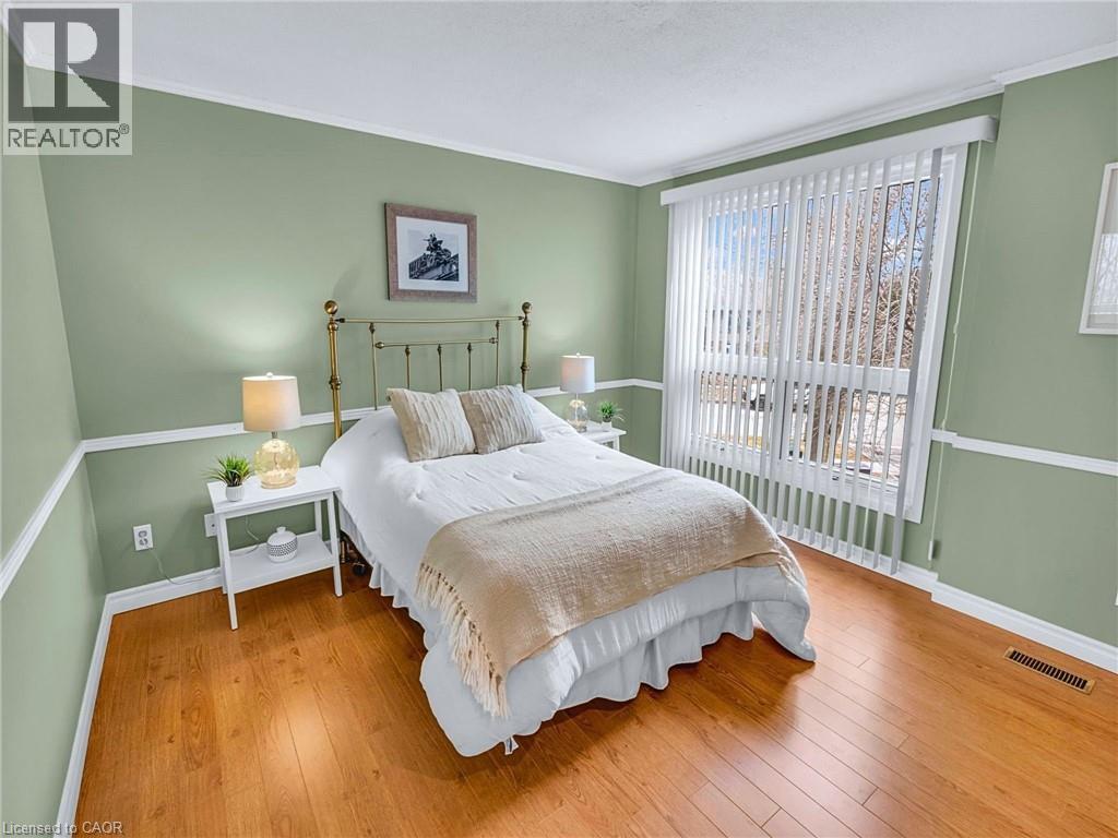 28 Underhill Crescent Unit# 3, Kitchener, ON - Indoor Photo Showing Bedroom