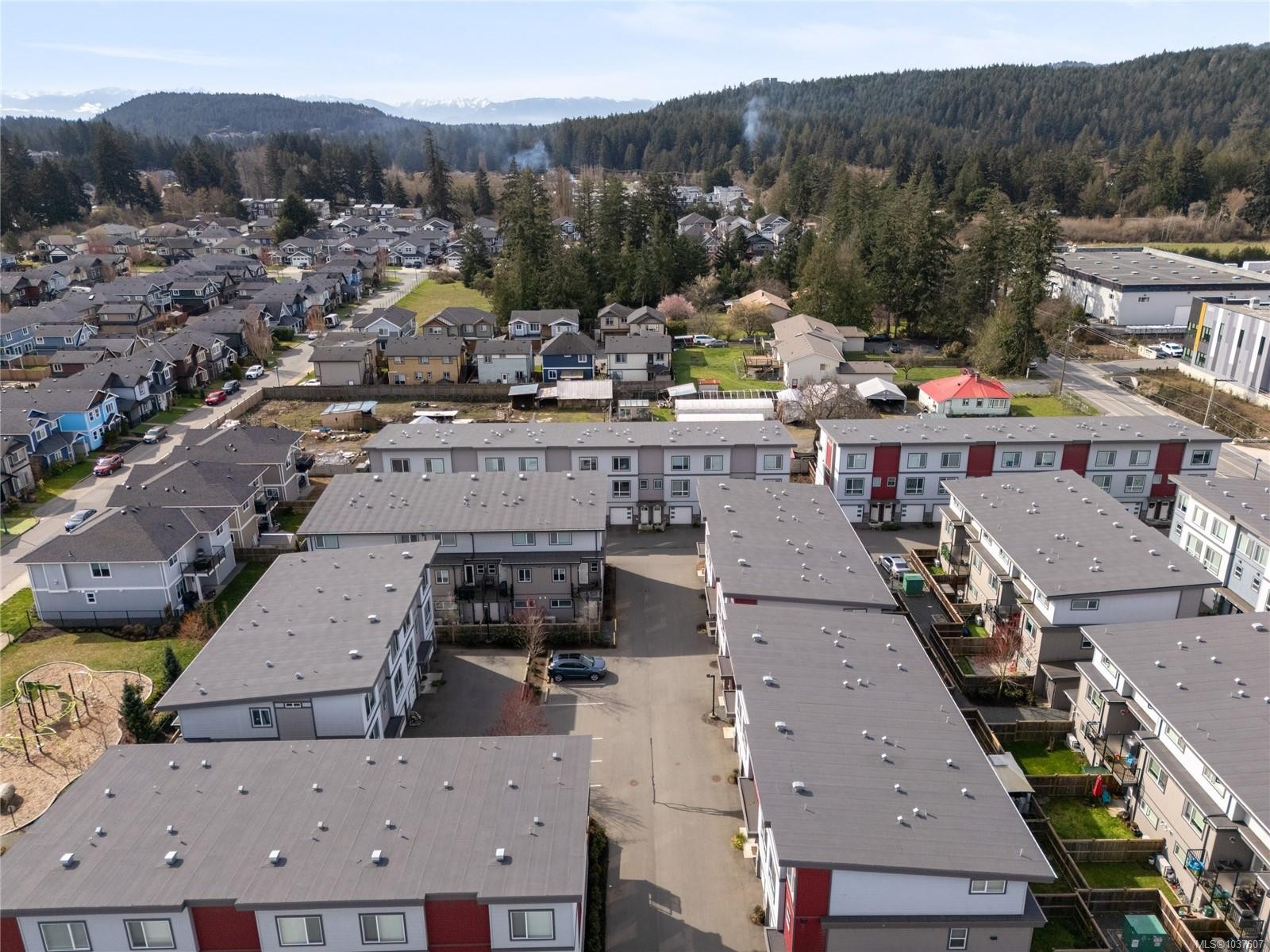 #405-3351 Luxton Rd, Langford, BC