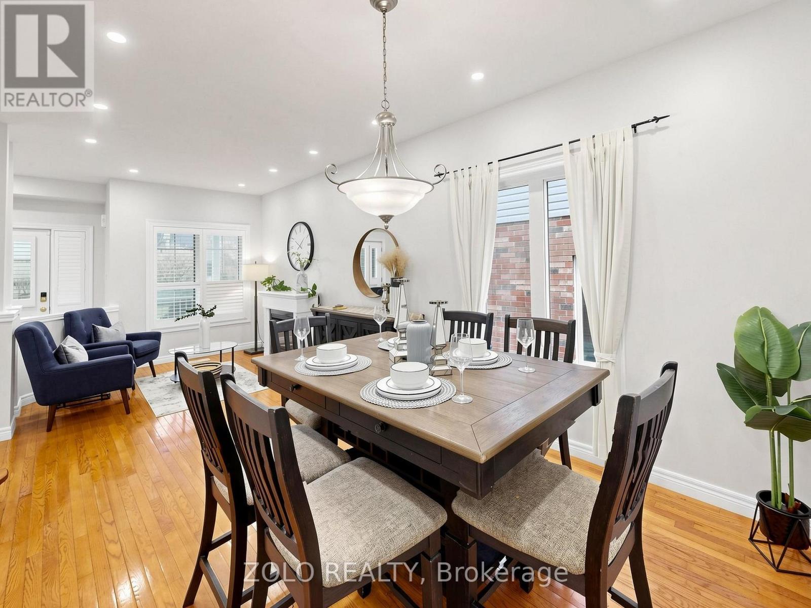 70 Doon Mills Drive, Kitchener, ON - Indoor Photo Showing Dining Room