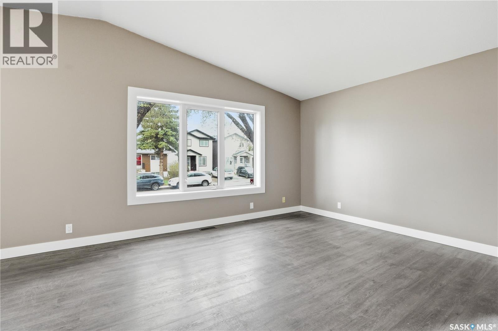 330B X Avenue S, Saskatoon, SK - Indoor Photo Showing Other Room