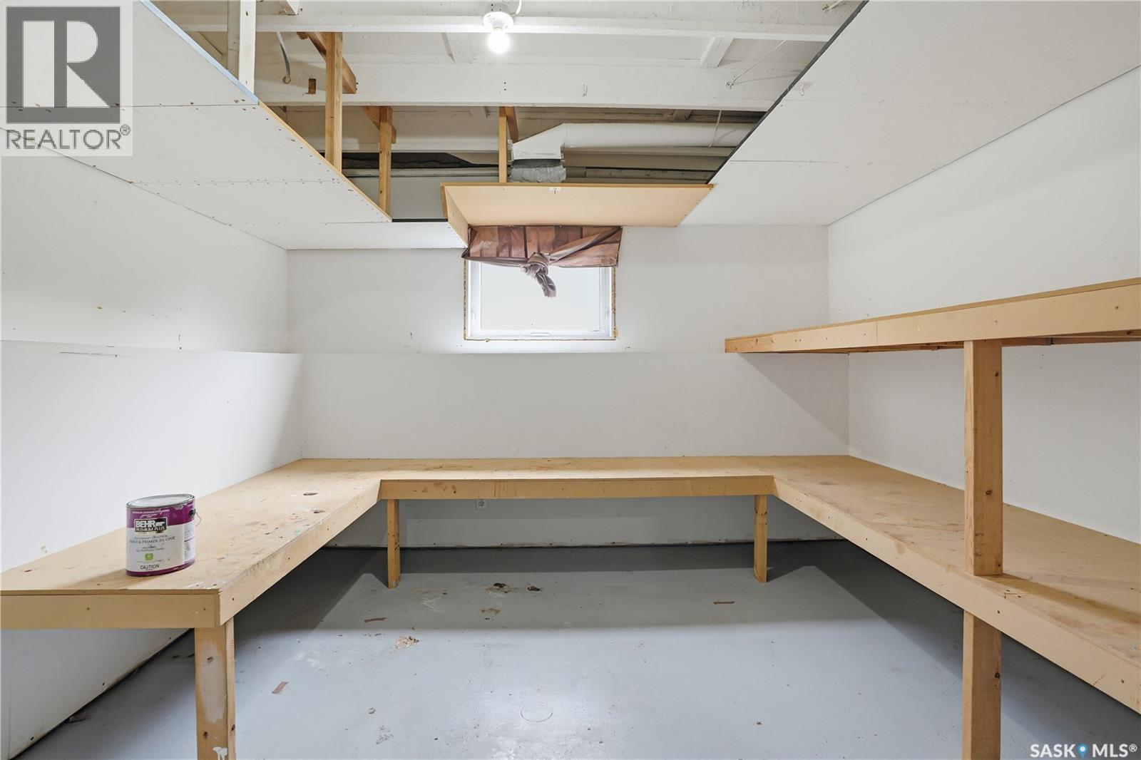 330B X Avenue S, Saskatoon, SK - Indoor
