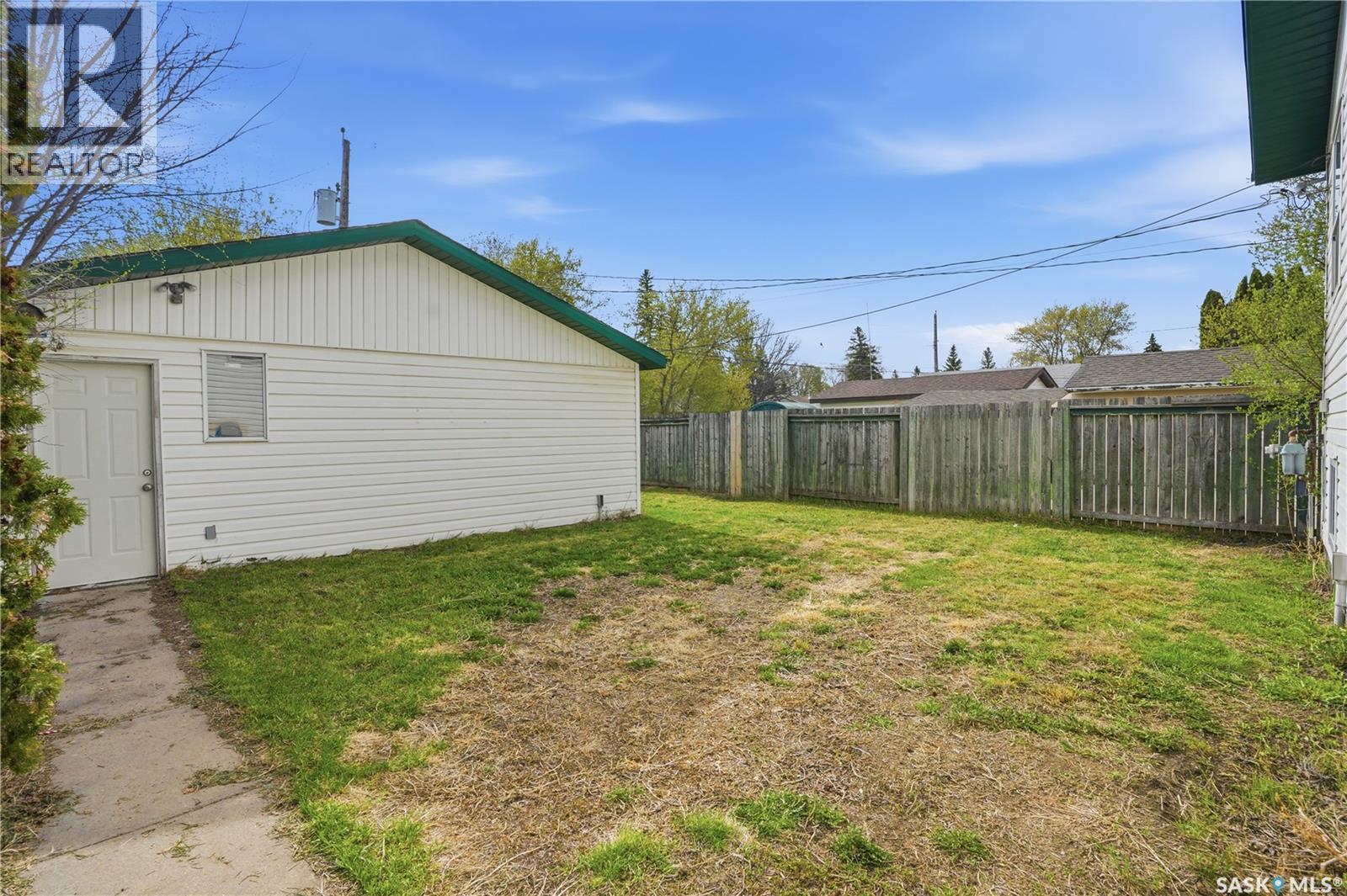 330B X Avenue S, Saskatoon, SK - Outdoor