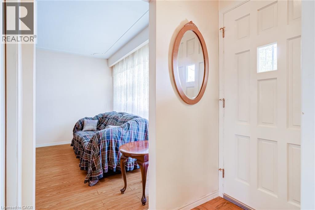186 Adeline Avenue, Hamilton, ON - Indoor Photo Showing Other Room