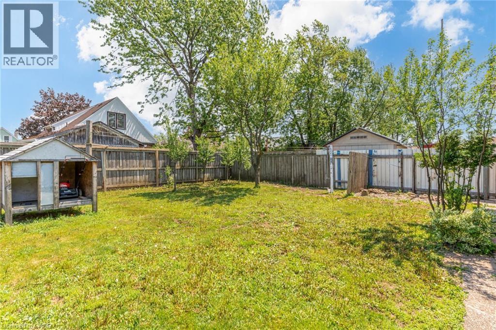 186 Adeline Avenue, Hamilton, ON - Outdoor