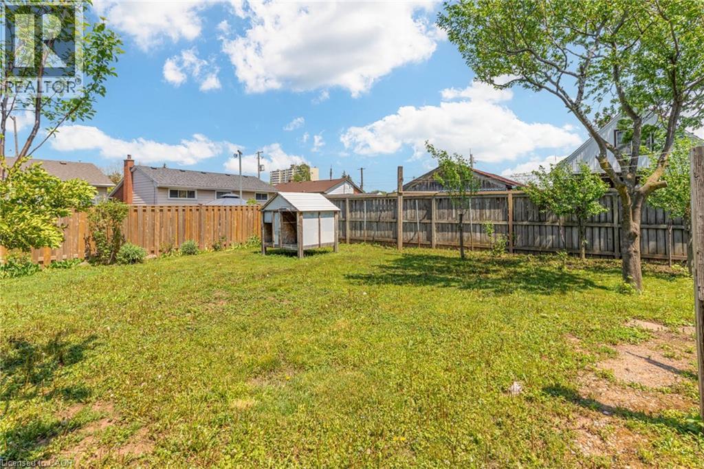 186 Adeline Avenue, Hamilton, ON - Outdoor