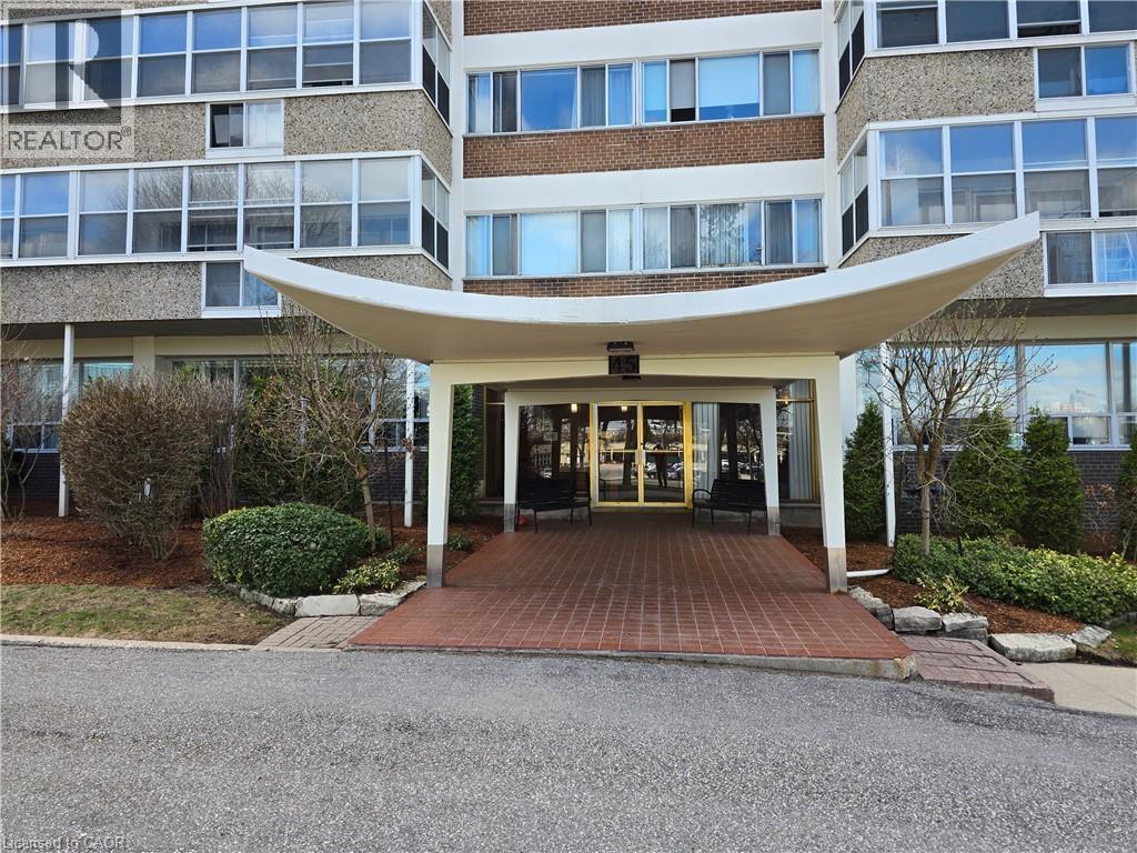 45 Westmount Road N Unit# 202, Waterloo, ON - Outdoor With Facade