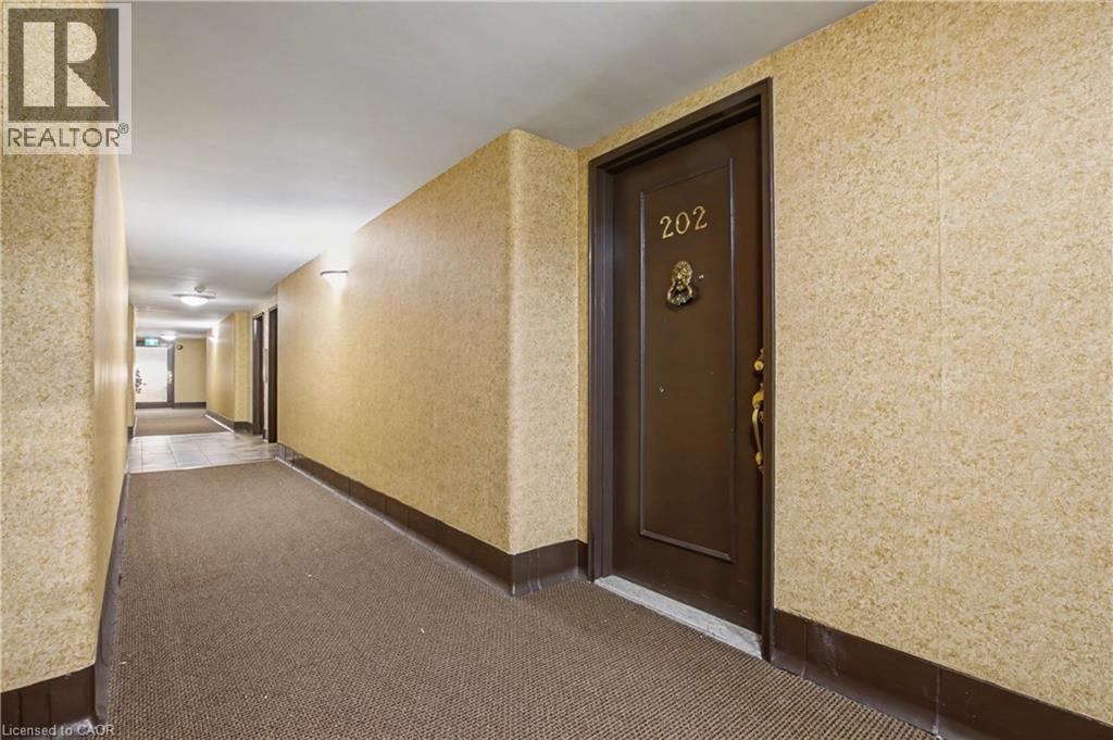 45 Westmount Road N Unit# 202, Waterloo, ON - Indoor Photo Showing Other Room