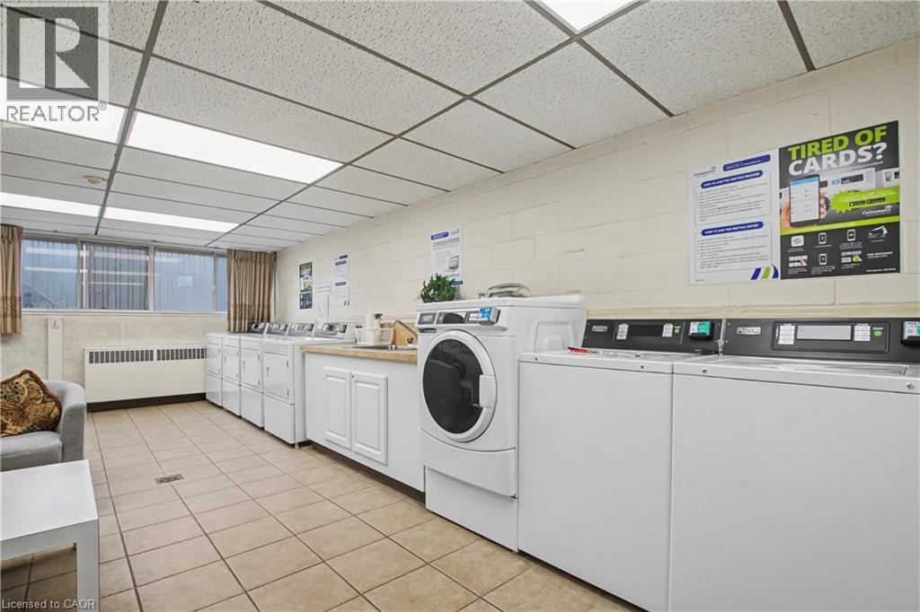 45 Westmount Road N Unit# 202, Waterloo, ON - Indoor Photo Showing Laundry Room