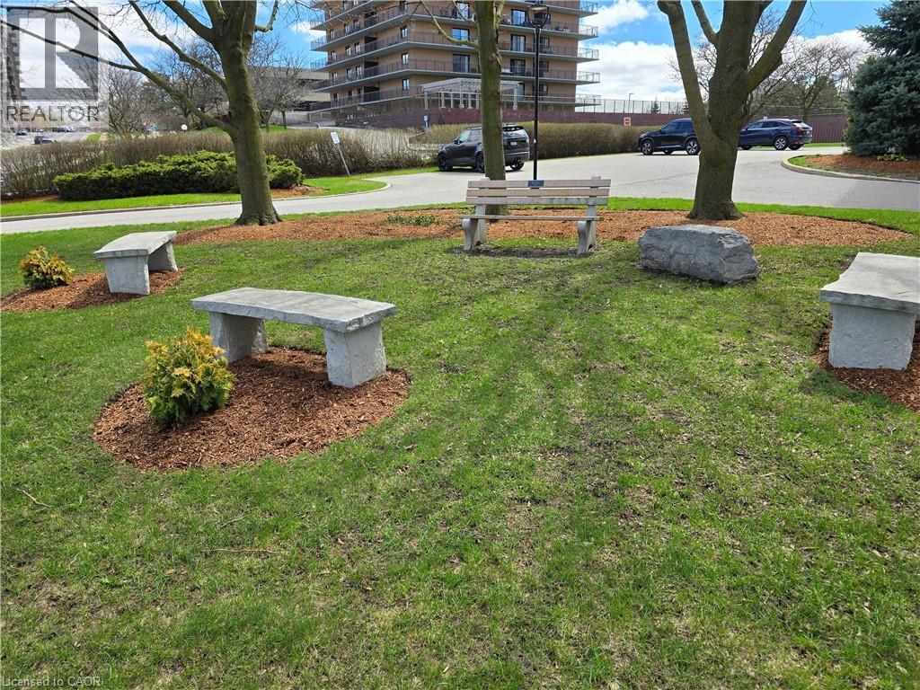 45 Westmount Road N Unit# 202, Waterloo, ON - Outdoor