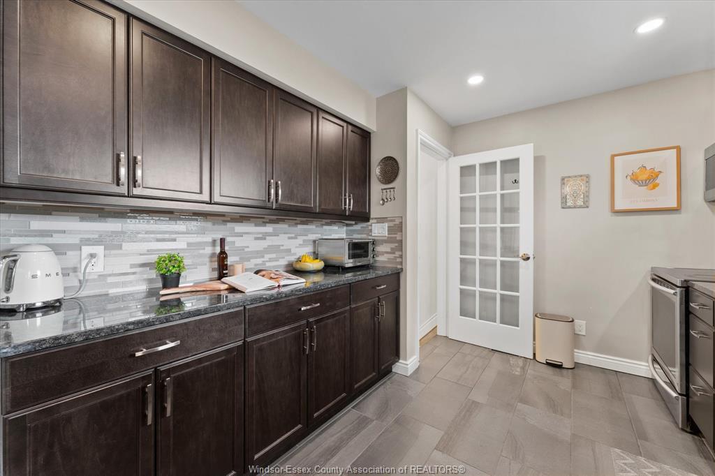 457 Watson, Windsor, ON
