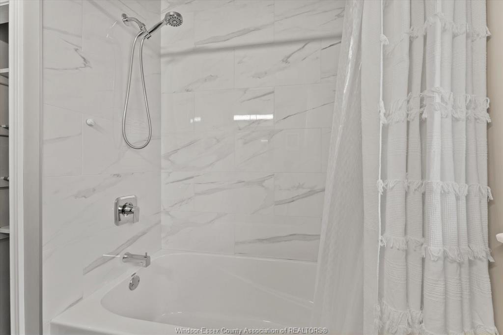 457 Watson, Windsor, ON
