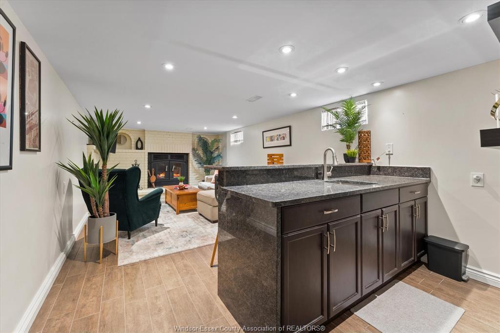 457 Watson, Windsor, ON