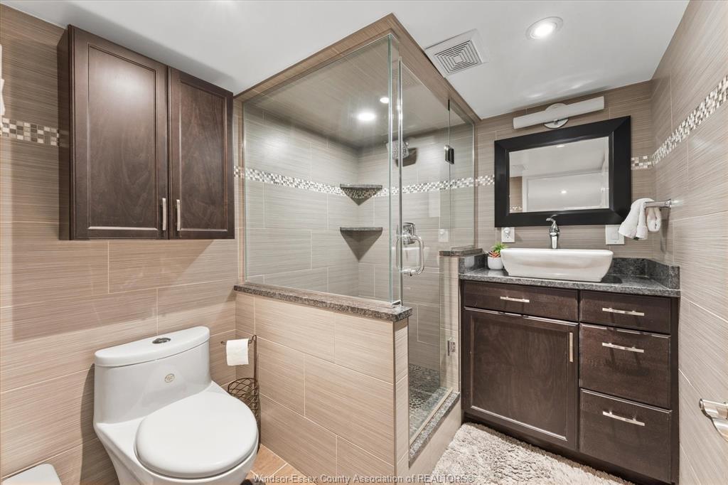 457 Watson, Windsor, ON