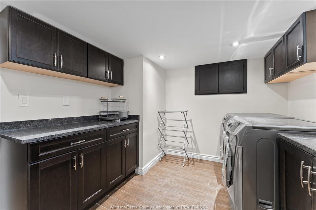 457 Watson, Windsor, ON