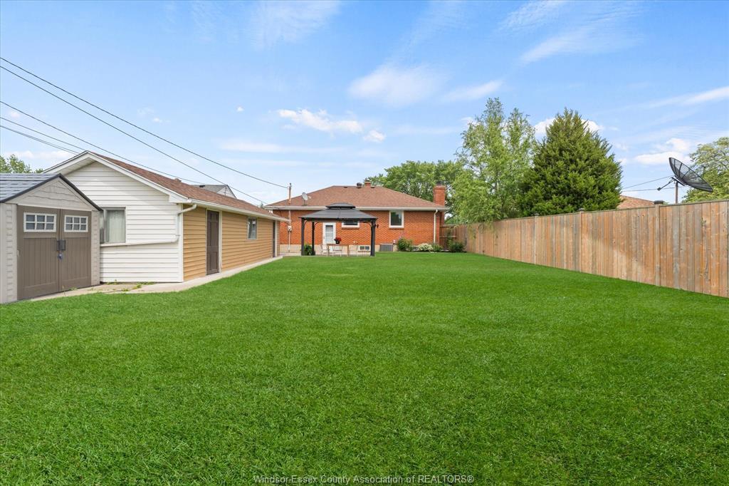 457 Watson, Windsor, ON