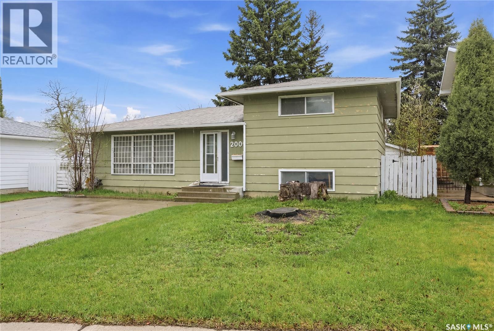 2009 Easthill, Saskatoon, SK - Outdoor