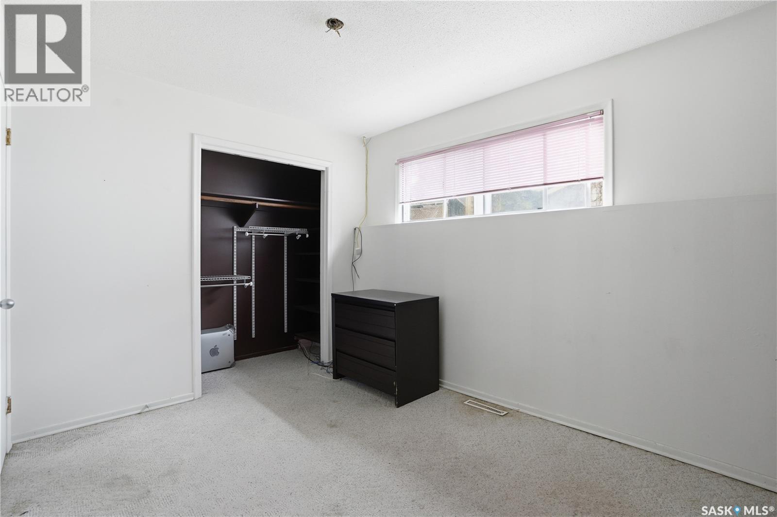 2009 Easthill, Saskatoon, SK - Indoor